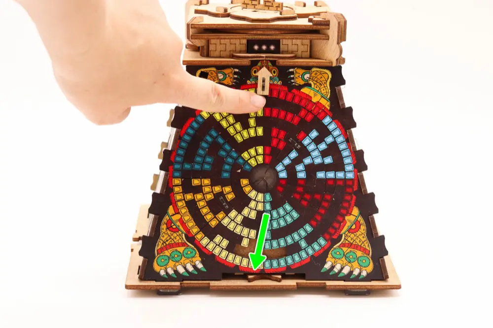 CLUEPUZZLE: Die Sonnenpyramide – Hinweise – Das labyrinth – Lösung