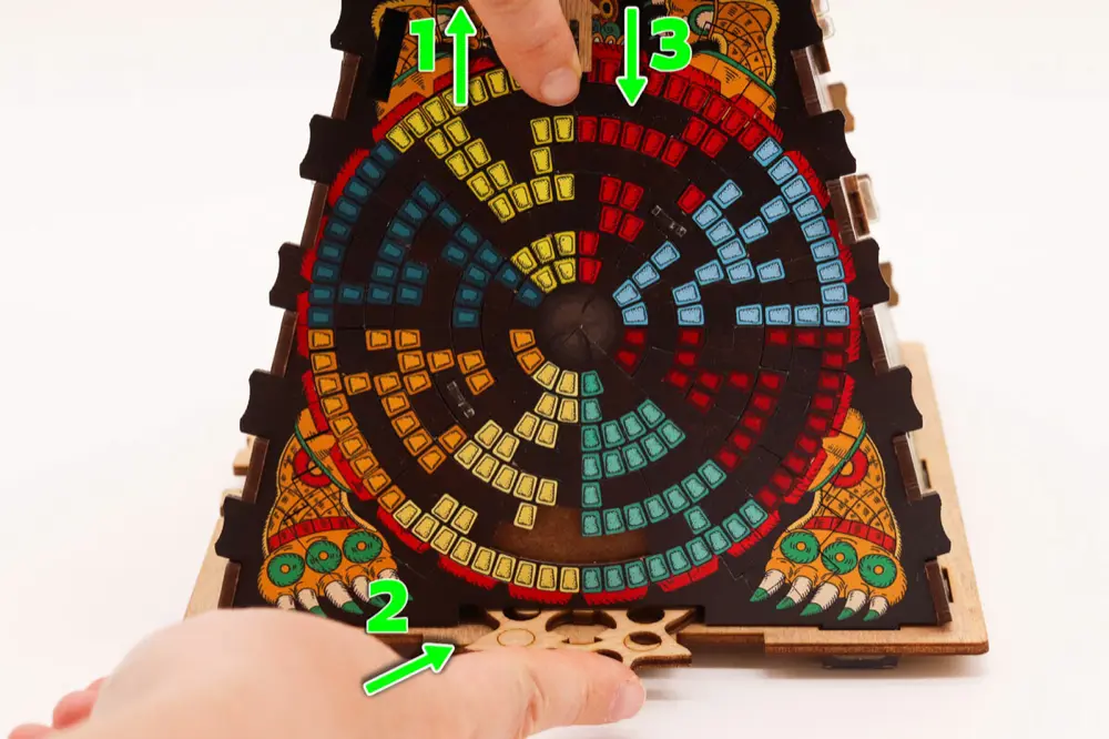 CLUEPUZZLE: Die Sonnenpyramide – Zurücksetzen – Pyramide in den Ausgangszustand bringen