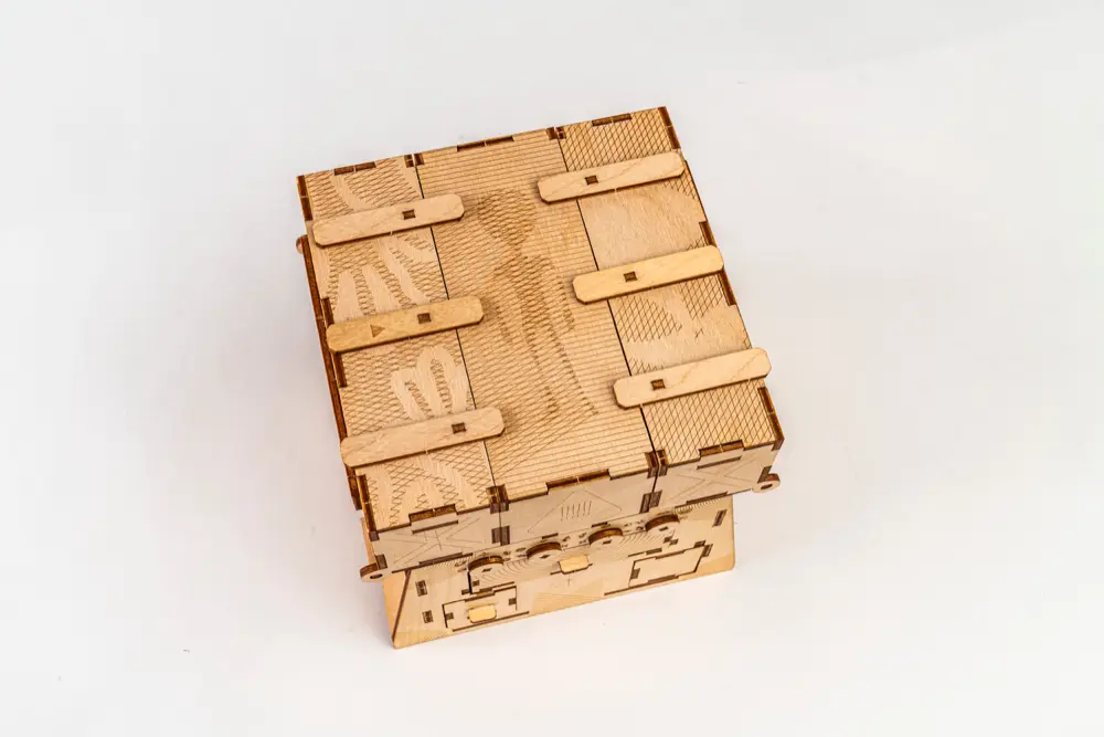 Cosmic Artifact – Schritt 1 – Lösung