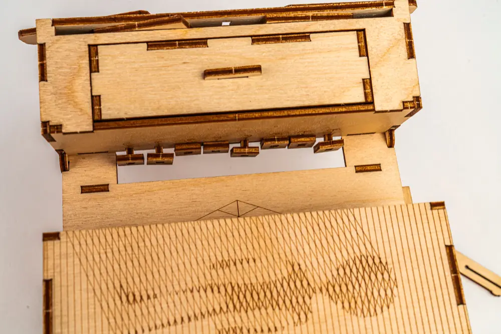 Cosmic Artifact – Schritt 6 – Lösung